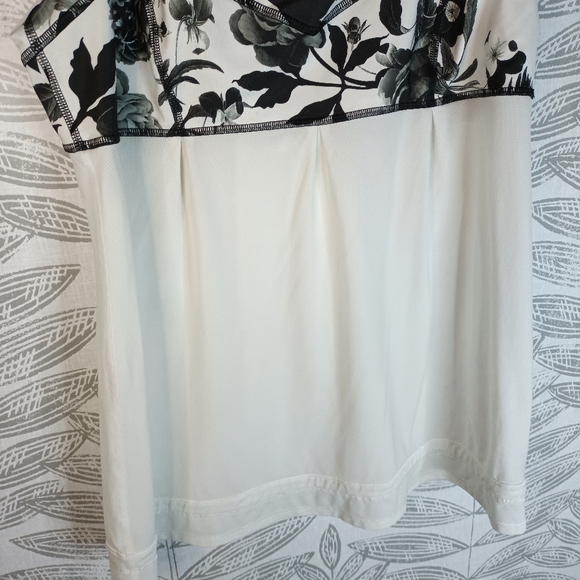 Lululemon Tame Me Tank Scoop Sweat Wicking Floral Print Black and White - Picture 3 of 7